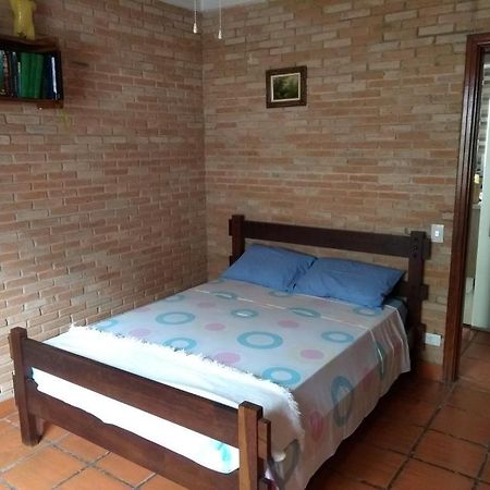 Pousada Casa Do Gustavo Гуаружа Екстериор снимка