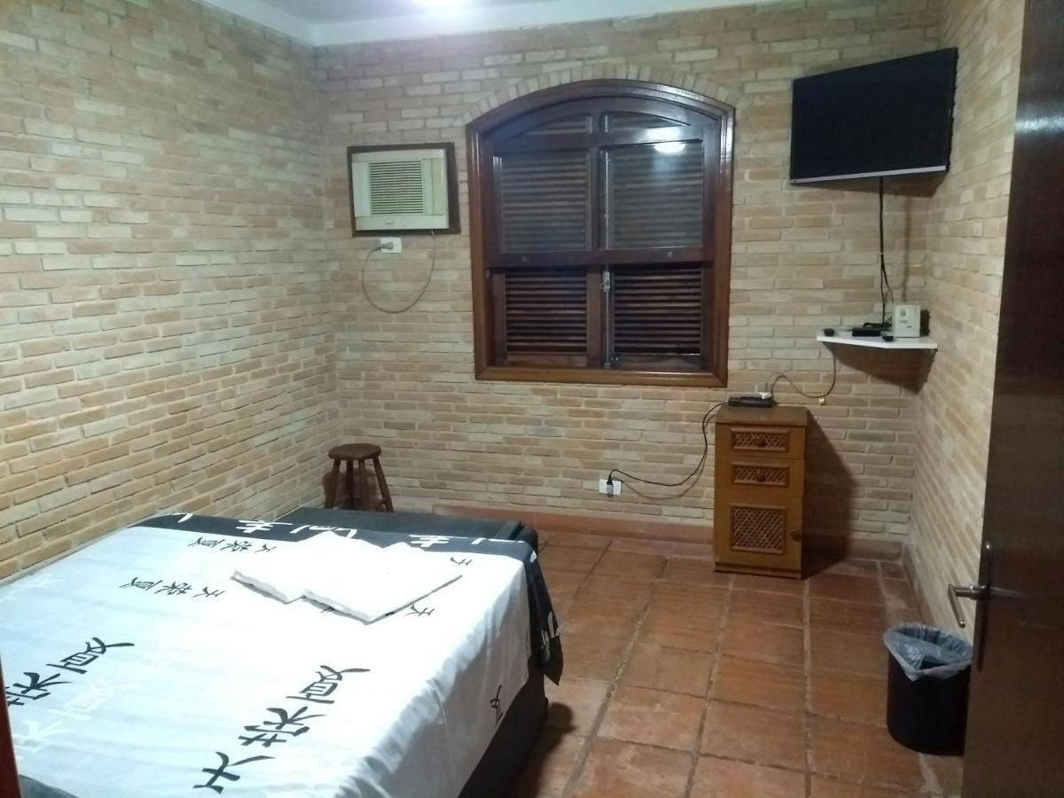 Pousada Casa Do Gustavo Гуаружа Екстериор снимка